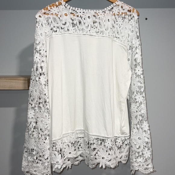 Sheilay white lace top with lacy sleeves - Picture 3 of 3